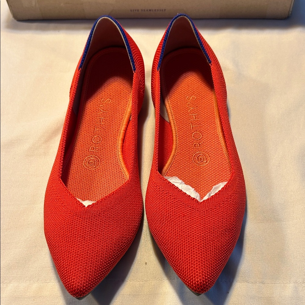 New w/box Rothy's Vibrant Red Pointed Flats
